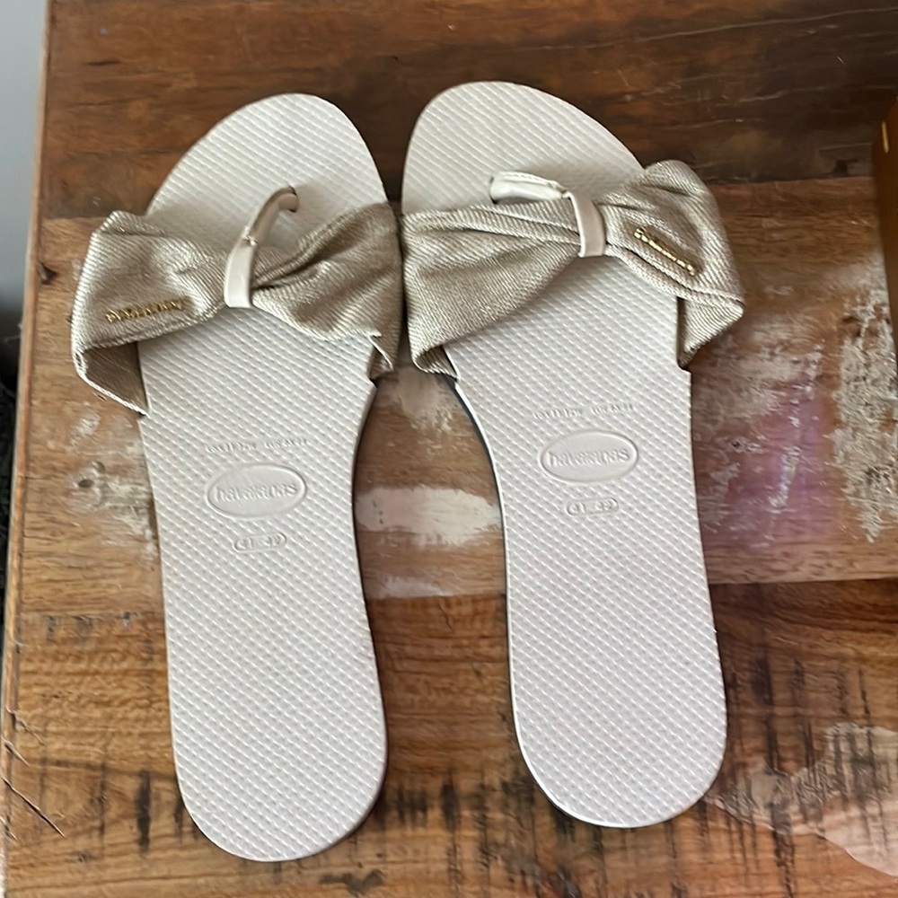 Havaiainas St. Tropez flip flops  size 11